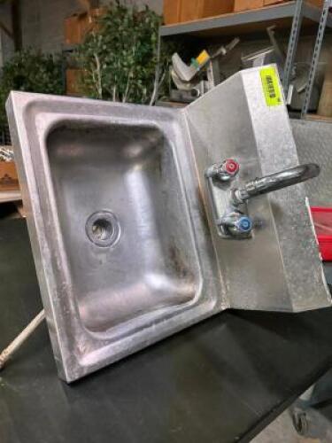 DESCRIPTION WALL MOUNTED STAINLESS HAND SINK. LOCATION BAY 6 QTY 1