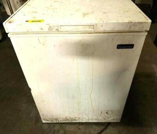 DESCRIPTION MAGIC CHEF CHEST FREEZER BRAND / MODEL: MAGIC CHEF HMCF5W3 ADDITIONAL INFORMATION NEEDS A GOOD CLEANING. LOCATION BAY 6 QTY 1