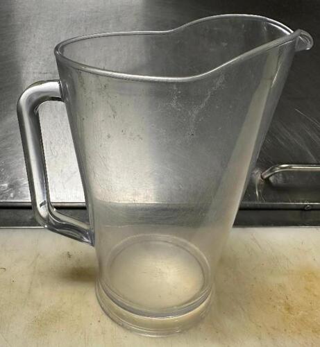 DESCRIPTION (4) 64 OZ PLASTIC PITCHERS. THIS LOT IS: SOLD BY THE PIECE LOCATION BAY 6 QTY 4