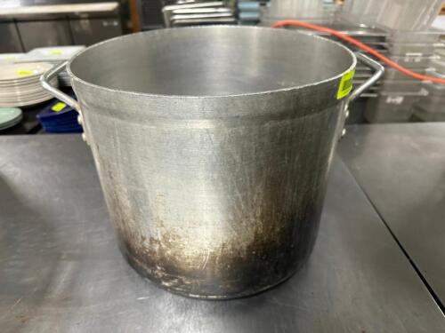 DESCRIPTION 20 QT ALUMINUM STOCK POT W/ HANDLES LOCATION BAY 6 QTY 1