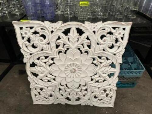 DESCRIPTION 30" X 30" WHITE DECORATIVE WALL PANEL LOCATION BAY 6 QTY 1