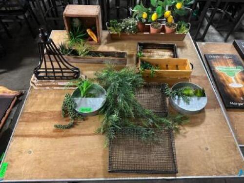 (1) LOT OF ASSORTED WALL DECORATIONS AND PLASTIC PLANTS.