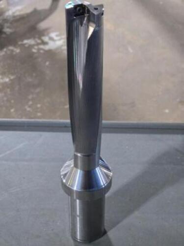 DESCRIPTION: (1) INDEXABLE INSERT DRILL BRAND/MODEL: SECO SD525-1000-500-1250R7 SIZE: 5" MAX DEEP 1" MAX DIA RETAIL$: $898.00 QTY: 1
