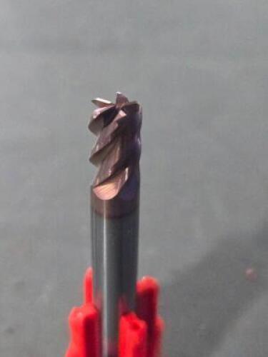 DESCRIPTION: (4) SOLID CARBIDE STUB SQ END MILL BRAND/MODEL: FULLERTON 37540 SIZE: 1/4" DIA RETAIL$: $131.56 QTY: 4