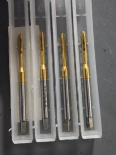 DESCRIPTION: (8) HSS STRAIGHT FLUTE PLUG TAPS BRAND/MODEL: CLEVELAND C55162 SIZE: #5-40UNC RETAIL$: $139.68 QTY: 8