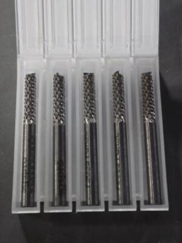 DESCRIPTION: (15) DIAMOND PATTERN ROUTER BITS BRAND/MODEL: SGS 73033 SIZE: 0.1880" DIA 5/8" LOC RETAIL$: $441.75 QTY: 15