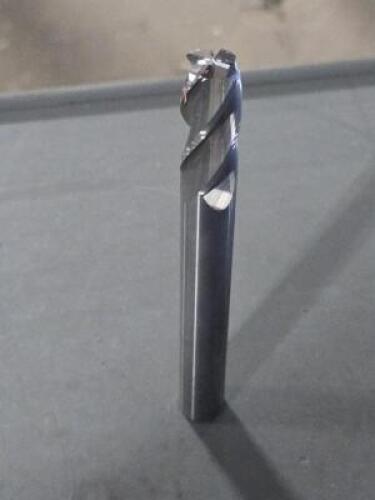 DESCRIPTION: (1) SOLID CARBIDE EXTENDED LNGTH SQ END MILL BRAND/MODEL: FULLERTON 30244CR125 SIZE: 5/8" DIA 1-1/2" LOC RETAIL$: $139.99 QTY: 1