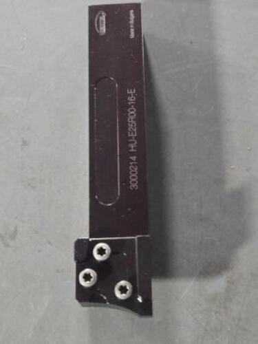 DESCRIPTION: (1) HUE25R00 CUT-OFF TOOL HODER BRAND/MODEL: HERTEL 3000214 QTY: 1