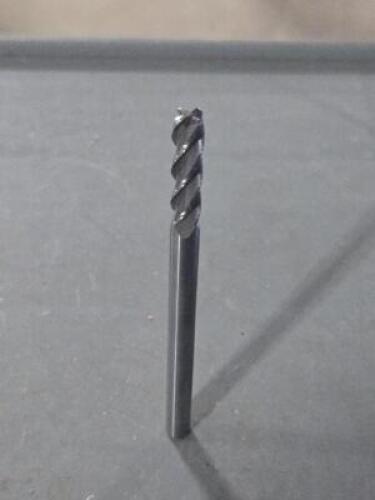 DESCRIPTION: (5) CARBIDE SQ END MILL BRAND/MODEL: FULLERTON 30200 SIZE: 1/4" DIA RETAIL$: $126.36 QTY: 5