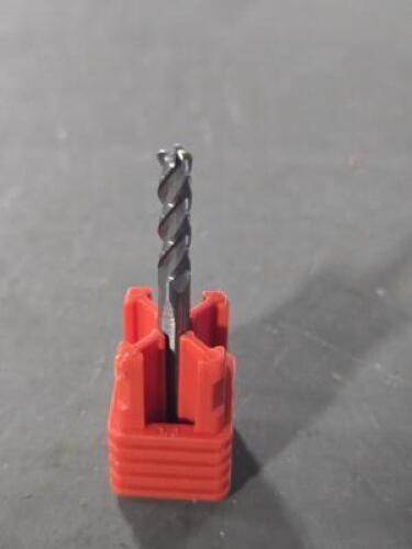 DESCRIPTION: (6) SOLID CARBIDE SQ END MILL BRAND/MODEL: FULLERTON 32008 SIZE: 1/8" DIA RETAIL$: $67.74 QTY: 6