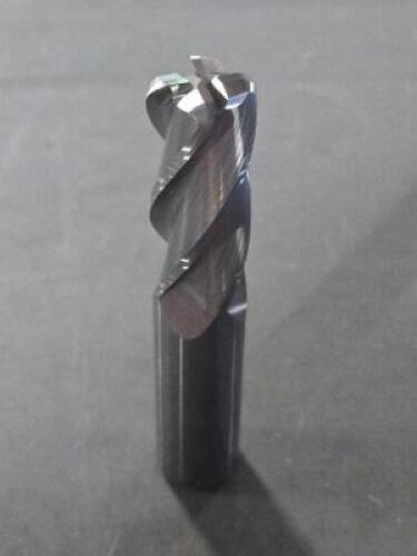 DESCRIPTION: (2) CARBIDE CORNER RADIUS END MILLS BRAND/MODEL: FULLERTON 33802 SIZE: 5/8" DIA R.1250 RETAIL$: $201.98 QTY: 2