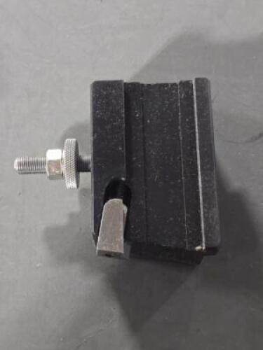 DESCRIPTION: (1) LATHE TOOL POST HOLDER BRAND/MODEL: ALORIS 09061110 SIZE: 10 TO 15" LATHE SWING RETAIL$: $297.33 QTY: 1