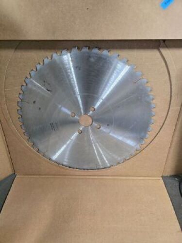 DESCRIPTION:&nbsp;(3) SAW BLADESINFORMATION:&nbsp;2250 MAX RPM, 48TSIZE:&nbsp;APPROX 29 1/4" DIAMETERQTY:&nbsp;3