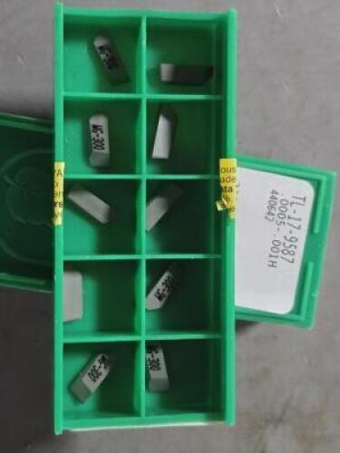 DESCRIPTION: (30) CERAMIC GROOVING INSERTS BRAND/MODEL: GREENLEAF TL-17-9587 WG-300 RETAIL$: $762.90 QTY: 30