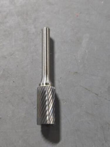 DESCRIPTION: (5) SINGLE CUT CYLINDER BUR BRAND/MODEL: WESTWARD 19D647 SIZE: 12-7mm QTY: 5