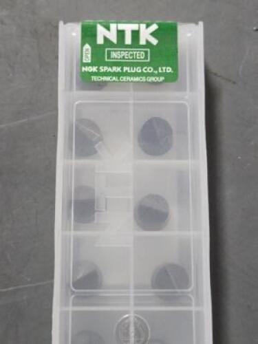 DESCRIPTION: (30) RCGX103P4815 HC2 BRAND/MODEL: NTK RCGX103P4815 HC2 RETAIL$: $525.47 QTY: 30
