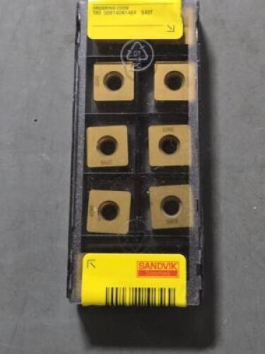 DESCRIPTION: (30) CARBIDE MILLING INSERTS BRAND/MODEL: SANDVIK COROMANT 180_009140N1464 S40T INFORMATION: 690-14016M-E-SL RETAIL$: $692.00 QTY: 30