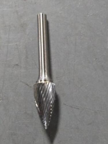 DESCRIPTION: (4) CARBIDE TREE BURR BRAND/MODEL: WESTWARD 19D767 SIZE: 1/4" SD RETAIL$: $125.92 QTY: 4