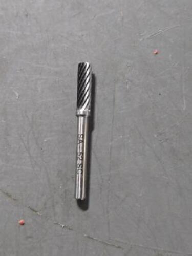 DESCRIPTION: (4) CARBIDE CYLINDER BUR BRAND/MODEL: WESTWARD 19D645 SIZE: 1/2"" DIA RETAIL$: $72.65 QTY: 4