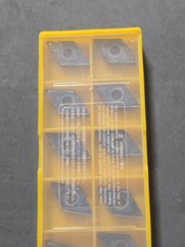 DESCRIPTION: (10) CARBIDE TURNING INSERTS BRAND/MODEL: MITSUBISHI DNMG432MS MP9015 RETAIL$: $436.20 QTY: 10