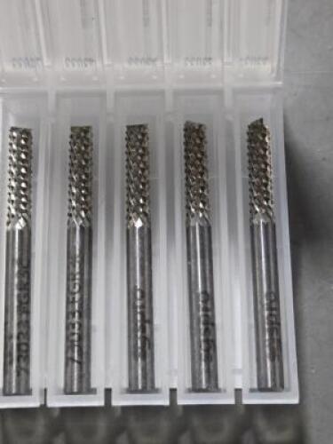DESCRIPTION: (5) DIAMOND PATTERN ROUTER BITS BRAND/MODEL: SGS 73033 SIZE: 0.1880" DIA 5/8" LOC RETAIL$: $441.75 QTY: 5