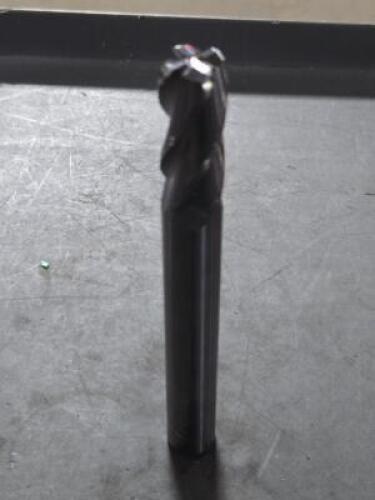 DESCRIPTION: (2) SOLID CARBIDE SQ END MILL BRAND/MODEL: FULLERTON 30224 SIZE: 5/8" dia RETAIL$: $267.98 QTY: 2