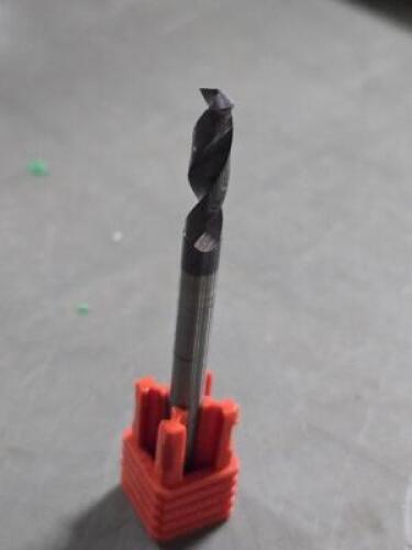 DESCRIPTION: (4) CARBIDE CAM NOTCHED DRILL BITS BRAND/MODEL: FULLERTON 13274 SIZE: 3/16" DIA RETAIL$: $116.76 QTY: 4