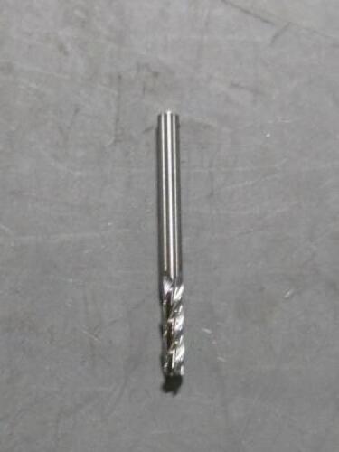DESCRIPTION: (6) SOLID CARBIDE CORNER RADIUS END MILL BRAND/MODEL: GARR 761991 SIZE: 1/8" DIA .035" RAD 1/2" FL RETAIL$: $110.34 QTY: 6