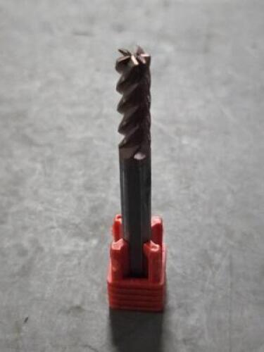 DESCRIPTION: (4) CARBIDE SQ END MILL BRAND/MODEL: FULLERTON 37544CR015 SIZE: 1/4" DIA 1/4" LOC RETAIL$: $137.80 QTY: 4