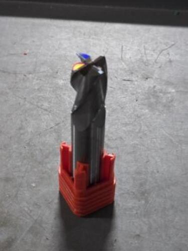 DESCRIPTION: (1) SOLID CARBIDE GP STUB SQ ENDMILL BRAND/MODEL: FULLERTON 32153 SIZE: 5/8" DIA RETAIL$: $163.98 QTY: 1