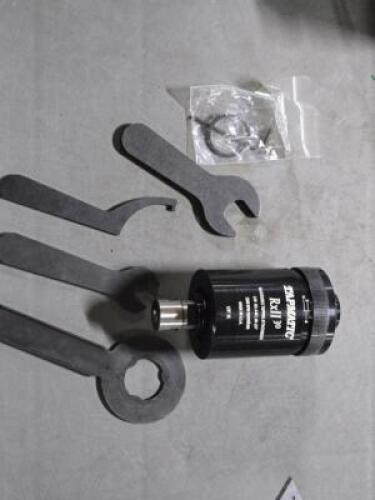 DESCRIPTION: (1) TAPPING HEAD BRAND/MODEL: TAPMATIC 11462 SIZE: 5/8-16 mount RETAIL$: $795.48 QTY: 1