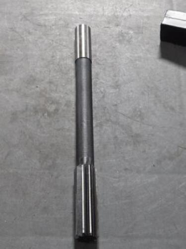 DESCRIPTION: (1) HSS SF/SS CHUCKING REAMER BRAND/MODEL: VC 02310563 SIZE: 7/8" dia RETAIL$: $58.66 QTY: 1