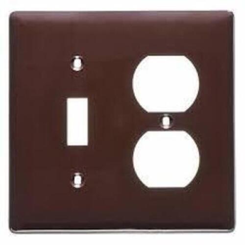 DESCRIPTION: (4) BOXES OF (25) TOGGLE SWITCH RECEPTACLE WALL PLATES BRAND/MODEL: HUBBELL #1LXR8 INFORMATION: BROWN RETAIL$: $52.00 PER BOX QTY: 4