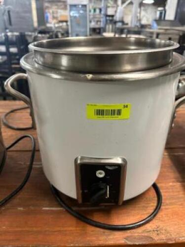 DESCRIPTION VOLLRATH RETHERMALIZER WARMER BRAND / MODEL: VOLLRATH 7217750 LOCATION BAY 6 QTY 1