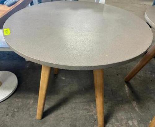 DESCRIPTION 32" ROUND COMPOSITE TABLE W/ WOODEN BASE. SIZE 32" R LOCATION BAY 6 QTY 1