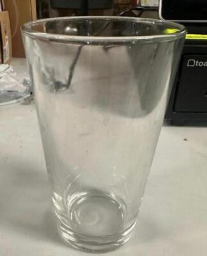 DESCRIPTION (20) 16 OZ BAR GLASSES ADDITIONAL INFORMATION W/ GLASS RACK THIS LOT IS: SOLD BY THE PIECE LOCATION BAY 6 QTY 20