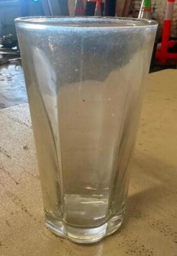 DESCRIPTION (25) 16 OZ BAR GLASSES ADDITIONAL INFORMATION W/ GLASS RACK THIS LOT IS: SOLD BY THE PIECE LOCATION BAY 6 QTY 25
