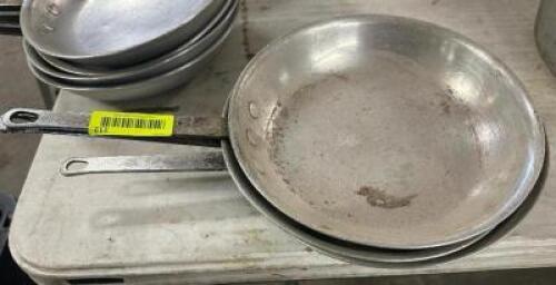 DESCRIPTION (4) 10" SKILLETS THIS LOT IS: SOLD BY THE PIECE LOCATION BAY 6 QTY 4