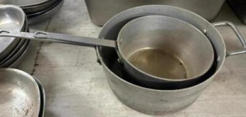 DESCRIPTION (4) 10" SKILLETS THIS LOT IS: SOLD BY THE PIECE LOCATION BAY 6 QTY 4