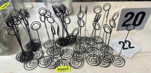 DESCRIPTION (1) SET OF WIRE TABLE STAND W/ NUMBERS, ADDITIONAL INFORMATION NOT COMPLETE NUMBER SET. LOCATION BAY 6 QTY 1