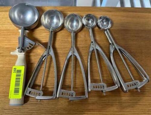 DESCRIPTION (5) STAINLESS FRUIT SCOOPS THIS LOT IS: SOLD BY THE PIECE LOCATION BAY 6 QTY 5