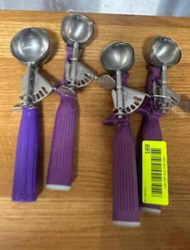 DESCRIPTION (4) STAINLESS FRUIT SCOOPS THIS LOT IS: SOLD BY THE PIECE LOCATION BAY 6 QTY 4