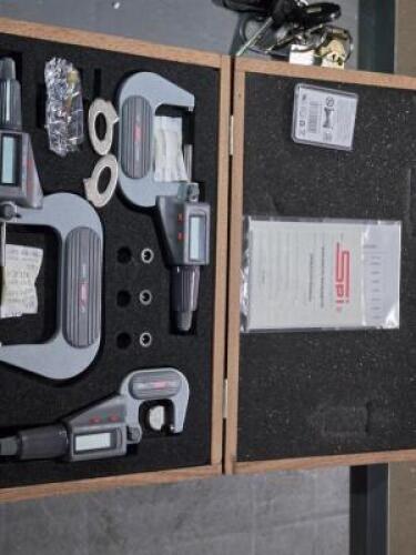 DESCRIPTION: (1) 3 PIECE ELECTRONIC MICROMETER SET BRAND/MODEL: SPI 11-553-5 SIZE: 0 TO 3" RANGE 0.001mm RES, RETAIL$: $393.00 QTY: 1