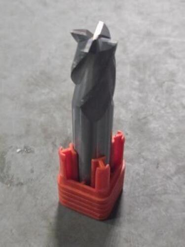 DESCRIPTION: (1) SOLID CARBIDE GP STUB SQ ENDMILL BRAND/MODEL: FULLERTON 32153 SIZE: 5/8" DIA RETAIL$: $163.98 QTY: 1