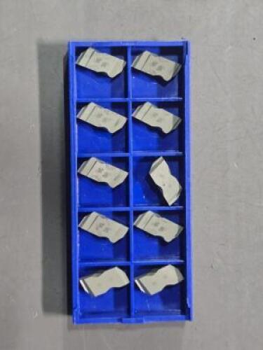DESCRIPTION: (30) CARBIDE GROOVING INSERTS BRAND/MODEL: CARBIDE FORM MASTERS QTY: 30