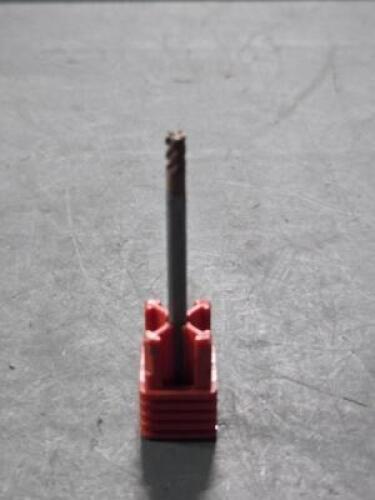 DESCRIPTION: (6) SOLID CARBIDE SQ END MILL BRAND/MODEL: FULLERTON 37764 SIZE: !/8" DIA .0100 RAD RETAIL$: $626.50 QTY: 6
