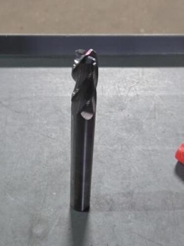 DESCRIPTION: (2) SOLID CARBIDE SQ END MILL BRAND/MODEL: FULLERTON 30224 SIZE: 5/8" dia RETAIL$: $267.98 QTY: 2