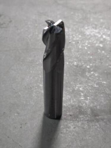 DESCRIPTION: (2) SOLID CARBIDE SQ END MILL BRAND/MODEL: GARR TOOL 13310 SIZE: 1/2" DIA .050 RAD RETAIL$: $262.35 QTY: 2