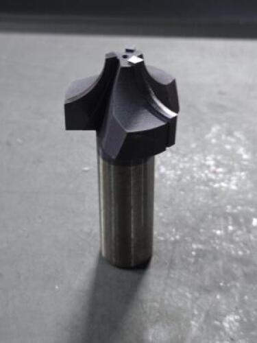 DESCRIPTION: (1) CARBIDE TIPPED CORNER ROUNDING END MILL BRAND/MODEL: AB TOOLS CR3-500A SIZE: 1/2" RAD RETAIL$: $422.00 QTY: 1