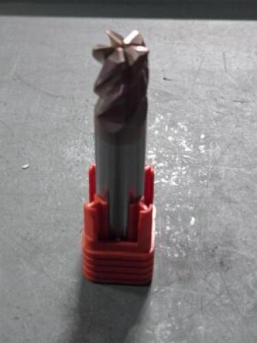 DESCRIPTION: (2) SOLID CARBIDE SQ END MILL BRAND/MODEL: FULLERTON 37655 SIZE: 5/8" DIA RETAIL$: $167.99 QTY: 2